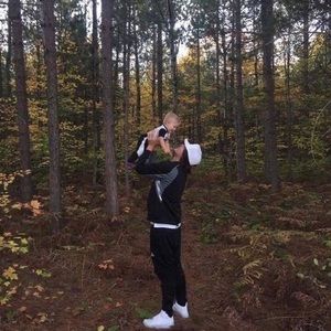 Meet your Posher, Bradley